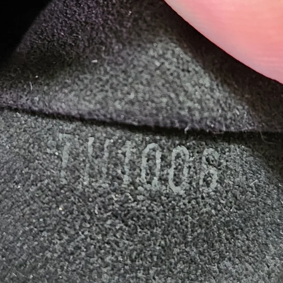 Limited edition Leopard Adele Louis Vuitton handbag.Strap included and D… - Picture 7 of 17